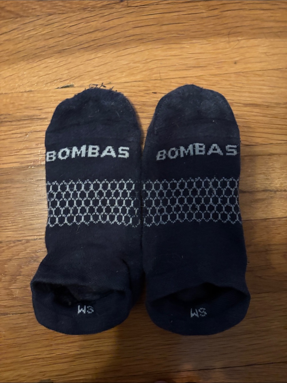 Bombas No-Show Athletic Socks in Black and Gray